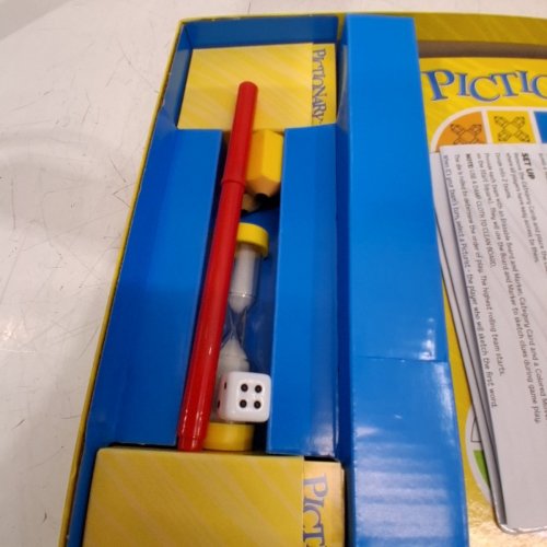MATTEL GAMES PICTIONARY WITH DRY ERASE BOARDS - AGES 8+ image 5