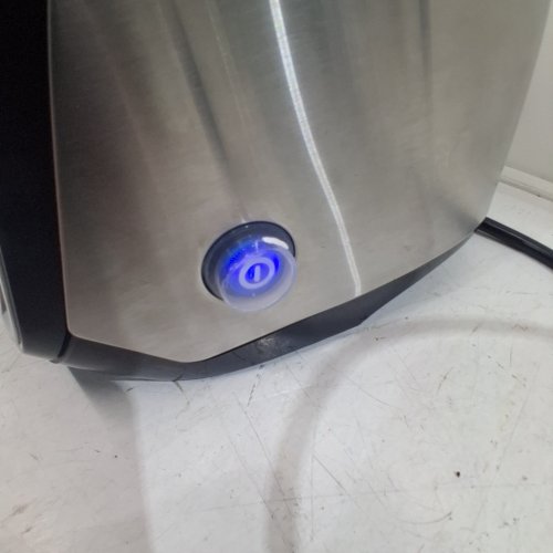 HAMILTON BEACH MULTI-FUNCTION PROFESSIONAL JUICER AND MIXER - 2.2HP MOTOR/120V - STAINLESS STEEL/BLACK (MODEL: 58770) image 3