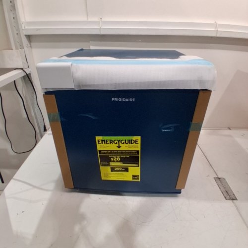 FRIGIDAIRE CONTEMPORARY SERIES COMPACT MINI FRIDGE - 1.6CU.FT - BLUE (MODEL: EFR190AMZMARINE) image 4