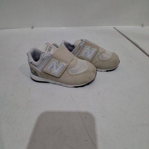 KID'S NEW BALANCE SNEAKERS - SIZE 4.5 - BEIGE/GRAY (MODEL: NW574EVW) image 2