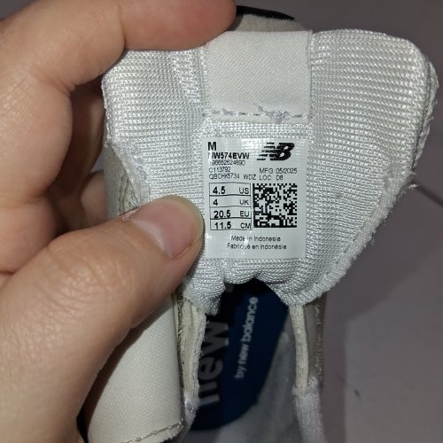 KID'S NEW BALANCE SNEAKERS - SIZE 4.5 - BEIGE/GRAY (MODEL: NW574EVW) image 4