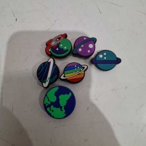 6PK ASSORTED SPACE-THEMED SHOE CHARMS - MULTICOLOUR image 3