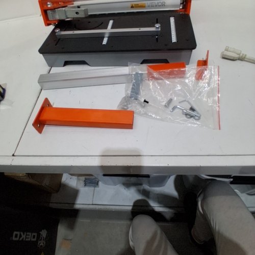 VINYL FLOOR CUTTER 16MM THICK LAMINATE FLOORING CUTTER WITH UPGRADED LABOR-SAVING ALUMINUM-ALLOY LEVER & TELESCOPING SUPPORT PLATE - SILVER/ORANGE (MODEL: FC1601) image 3