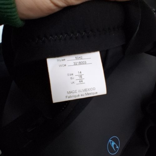 WOMENS O'NEILL FULL ZIP SURFING WETSUIT - SIZE 14 - BLACK - (STYLE: 5042) image 3