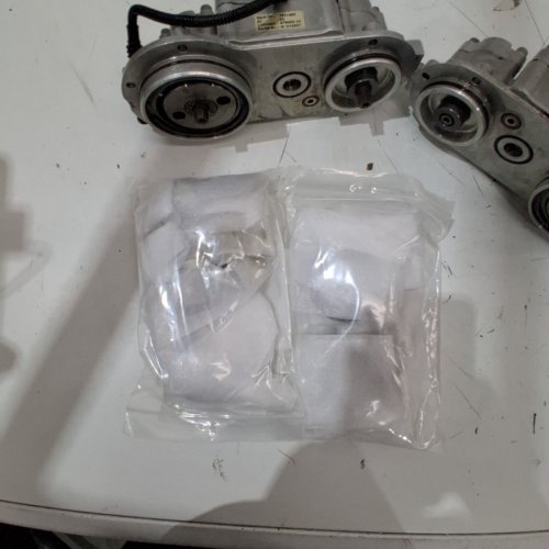 2PC VANOS UNIT WITH SOLENOID FOR 200 TO 2003 BMW E39 M5 AND E52 Z8 ROADSTERS - SILVER (MODEL: 7831485) image 6