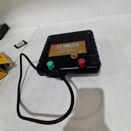 AMERICAN FARMWORKS LOW IMPEDANCE ELECTRIC FENCE CONTROLLER - 15 MILES, 0.7 JOULES INPUT, 0.9 JOULES OUTPUT image 3