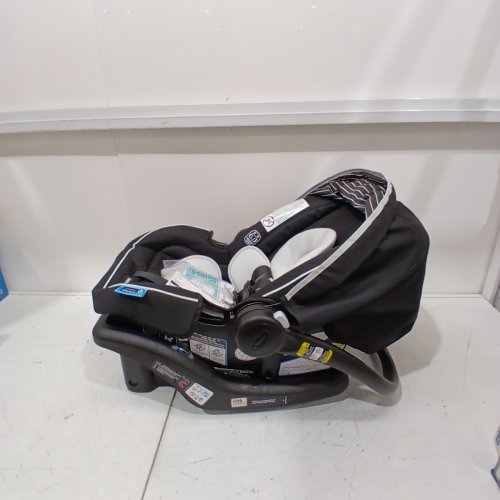 GRACO SNUGRIDE 35 LITE LX INFANT CAR SEAT - MAX WEIGHT 34LBS - BLACK/GREY (MODEL: 2119658) image 4
