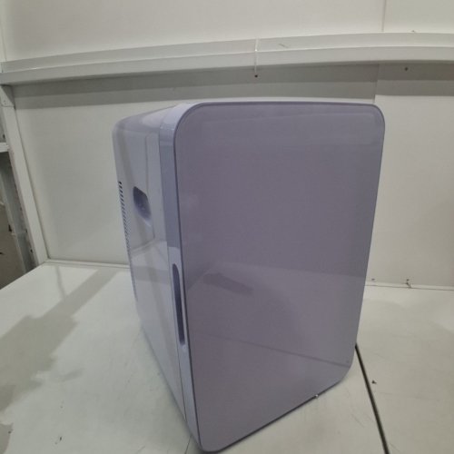 YOPOWER MINI PORTABLE COMPACT PERSONAL THERMOELECTRIC FRIDGE COOLER BOX WITH OUTLET & 12 V CAR CHARGER - 220 V - 22 L - WHITE (MODEL: AQ-22 L) image 3