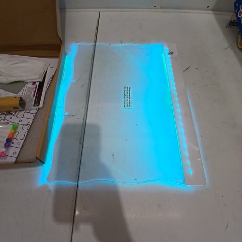 VINTS RECHARGEABLE LED DRAWING BOARD WITH 7 MARKERS - 15.75"X11.81" - WHITE image 2