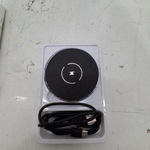 FAST CHARGE WIRELESS CHARGER PAD - BLACK image 3