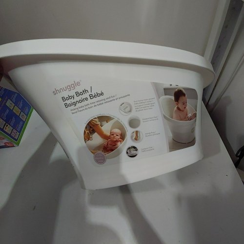 SHNUGGLE BABY BATHTUB WITH BUILT IN SUPPORT BUMP AND SOFT BACKREST - 9+ MONTHS (1-4 YEARS) - WHITE/GREY (MODEL: STB-WGY-CAN) image 3