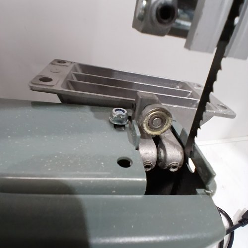 KING CANADA KC-902C 9" WOOD BANDSAW WITH LASER image 4