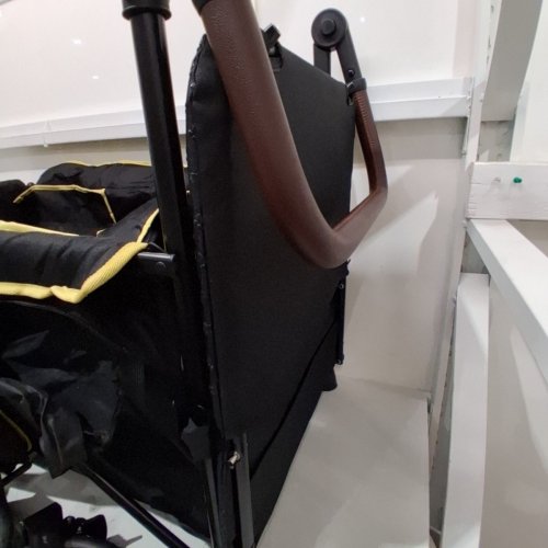 SNAGLE PAW DOG STROLLER/WAGON WITH RAMP AND TAILGATE SIDE POCKETS AND ADJUST ABLE HANDLE HEIGHT- 200 LBS MAXIMUM- ORANGE / BLACK image 7