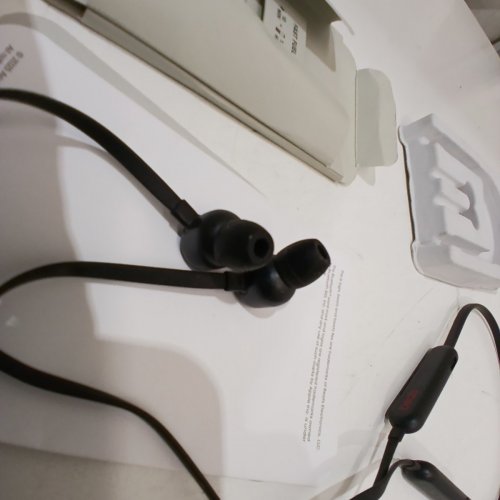 BEATS FLEX WIRELESS EARPHONES MAGNETIC EARBUDS - BLACK (MODEL: A2295) image 3