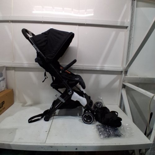 MAXI-COSI LARA ULTRA COMPACT STROLLER - ESSENTIAL BLACK (MODEL: 01323CFNA) image 2