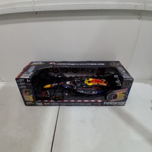 MAISTO TECH FORMULA 1 ONE MAX VERSTAPPEN #1 ORACLE REDBULL CAR - 1:10 SCALE - BLACK/RED (MODEL: 1739888) image 5