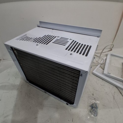 GE APPLIANCES ELECTRONIC WINDOW AIR CONDITIONER - 5,000 BTU - 150SQ.FT - WHITE (MODEL: AWAS05BWFC) image 4