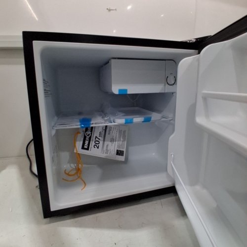MIDEA COMPACT SINGLE-DOOR MINI REFRIGERATOR - BLACK (MODEL: WHS-65LB1) image 4