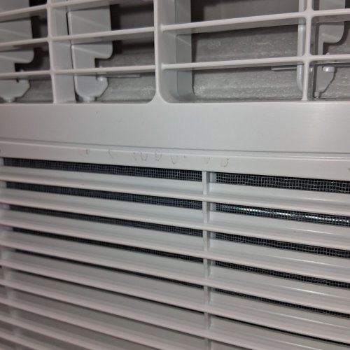 GE APPLIANCES ELECTRONIC WINDOW AIR CONDITIONER - 5,000 BTU - 150SQ.FT - WHITE (MODEL: AWAS05BWFC) image 4