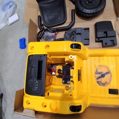 BLITZSHARK KID'S ZERO TURN TOY LAWN MOWER RIDE WITH REMOTE CONTROL - 12V, 3MPH, 77LBS MAX - YELLOW - (MODEL: P30-12V) image 7