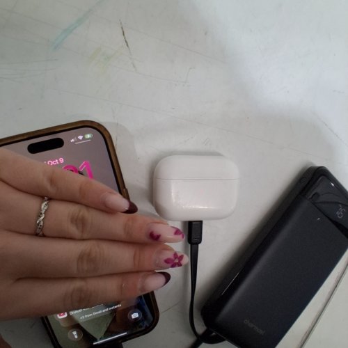 CHARMAST POWER BANK WITH BUILT IN CABLES - 10000 MAH - 5 3/4" - BLACK (MODEL: W1148) image 2