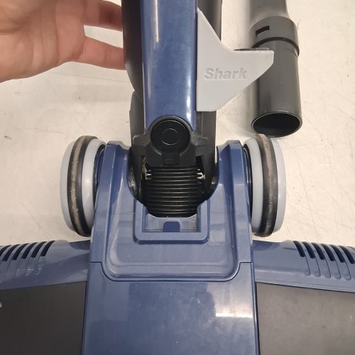SHARK ULTRALIGHT PET PRO CORDED STICK WITH POWERFINS AND SELF-CLEANING BRUSHROLL CONVERTS TO HAND VACUUM - 120V - BLUE (MODEL: HZ600C) image 6