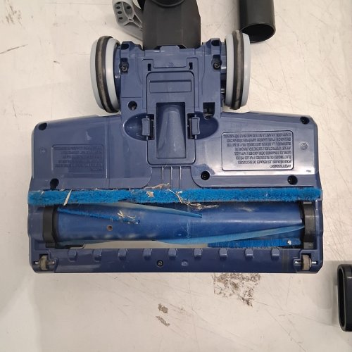 SHARK ULTRALIGHT PET PRO CORDED STICK WITH POWERFINS AND SELF-CLEANING BRUSHROLL CONVERTS TO HAND VACUUM - 120V - BLUE (MODEL: HZ600C) image 7