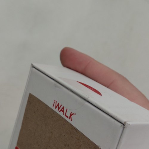IWALK POWER BANK FOR IPHONE WITH BUILT IN CABLE - 9000MAH - RED (MODEL: DBL10000L) image 3