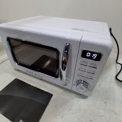GALANZ RETRO STYLE COUNTERTOP MICROWAVE OVEN - 0.7CU.FT. - WHITE (MODEL: GLCMKZ07WER07) image 3