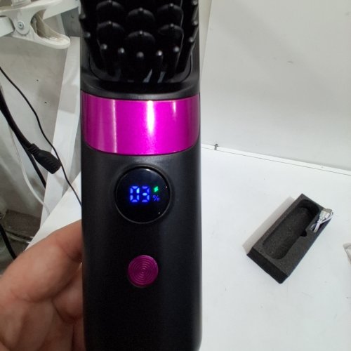 F9 PORTABLE WIRELESS STRAIGHTENING COMB WITH USB RECHARGEABLE & 3-TEMPERATURE SETTINGS, EQUIPPED WITH AN LED DISPLAY PANEL - BLACK image 2