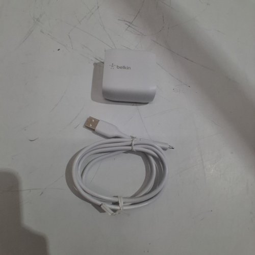 BELKIN BOOST-CHARGE DUAL WALL CHARGER LIGHTNING CABLE TO USB-A - 24W - WHITE image 4