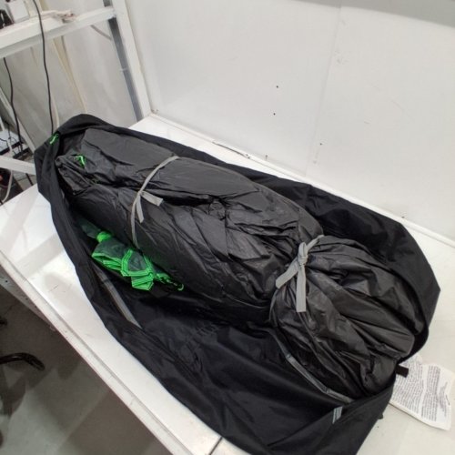 AMAZON BASICS INSTANT CAMPING TENT WITH RAINFLY - 6 PERSON - GREEN/WHITE image 2