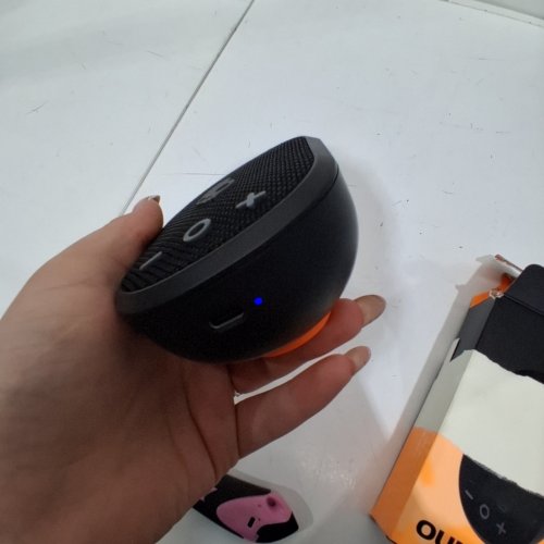 SKULL CANDY OUNCE XT WATERPROOF PORTABLE SPEAKER - 16-HOUR BATTERY LIFE - BLACK image 2
