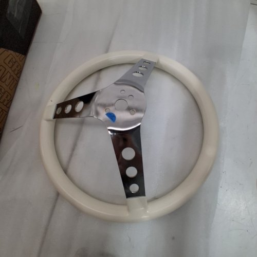 GRANT CLASSIC WHEEL WHITE GRIP - IVORY/CHROME - (MODEL: 838W) image 3