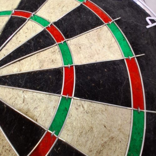 EASTPOINT SPORTS BRISTLE DARTBOARD SET WITH 6 DART AND SCOREBOARD - 18" - BLACK/MULTICOLOR image 3