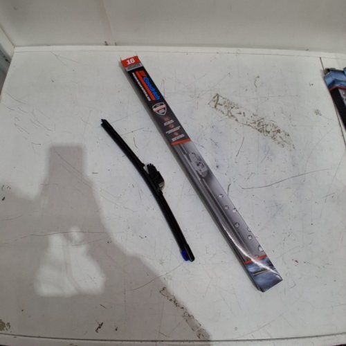 BFGOODRICH PREMIUM BEAM WIPER BLADES - 16" - BLACK (MODEL: 2013862) image 2