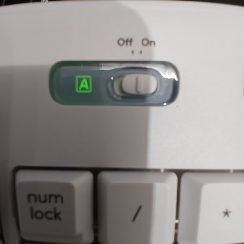 2PC LOGITECH WIRELESS MOUSE & KEYBOARD COMBO WITH SILENTTOUCH TECHNOLOGY - WHITE (MODEL: MK295) image 3