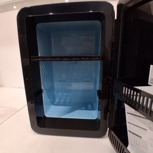 YOPOWER MINI PORTABLE COMPACT PERSONAL THERMOELECTRIC FRIDGE COOLER BOX WITH LUGS FOR HOME OUTLET & 12V CAR CHARGER - 220V - 22L - BLACK (MODEL: AQ-22L) image 4