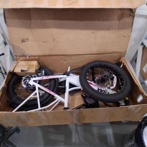 GOTRAX R2 FOLDING ELECTRIC BIKE WITH 3" FAT TIRES & 7 SPEEDS - 31KMH, 80KM MAX RANGE, 20" WHEELS - WHITE - (MODEL: R2) image 5