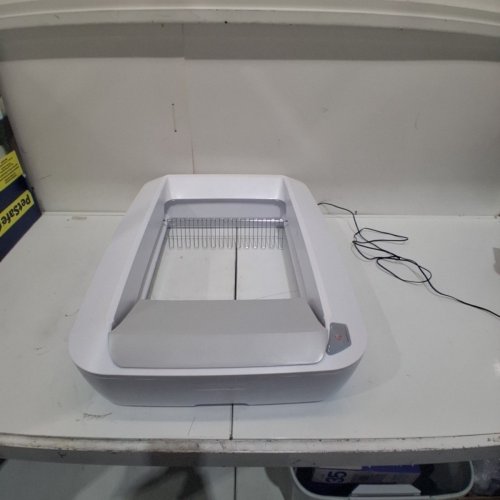 PETSAFE SCOOPFREE CRYSTAL PLUS SELF-CLEANING LITTER BOX SYSTEM - WHITE/GREY (MODEL: 300-3449) image 4