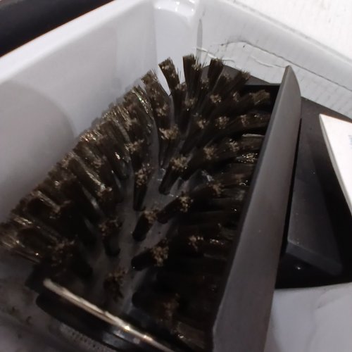 LEEBEIN ELECTRIC RECHARGABLE GRILL CLEANER BRUSH WITH 3 HEAD OPTIONS - BLACK (MODEL: LZ-8054A) image 4