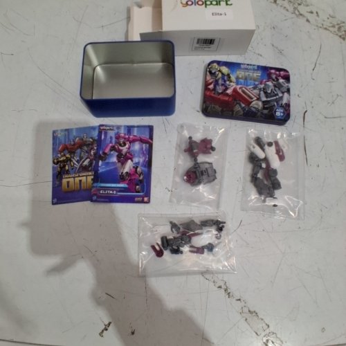 YOLOPARK COLLECTIBLE TRANSFORMERS ACTION FIGURINE ELITA-1 - 5.9" - GREY/PINK/BLACK (MODEL: YPAMKM8) image 4