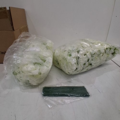 100PC VEVOR ARTIFICIAL FLOWERS REAL LOOKING FAKE HYDRANGEA WITH STEMS - WHITE/GREEN (MODEL: JNX001) image 2