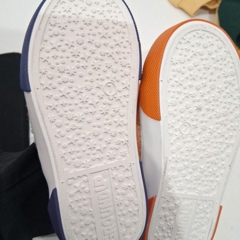 BOY'S BLUEY AND BINGO SLIP-ON SNEAKERS - SIZE 7 - ORANGE/BLUE image 2