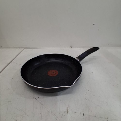 T-FAL SIGNATURE NON-STICK FRYPAN - 10.2" - BLACK (MODEL: B2920574) image 3