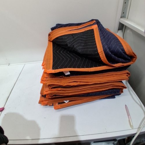 6PK VEVOR MOVING BLANKETS - 80" X 72" - NON-WOVEN & RECYCLED COTTON PACKING BLANKET - BLUE/ORANGE (MODEL: DCBYT80X72IN5J3EWV0) image 2