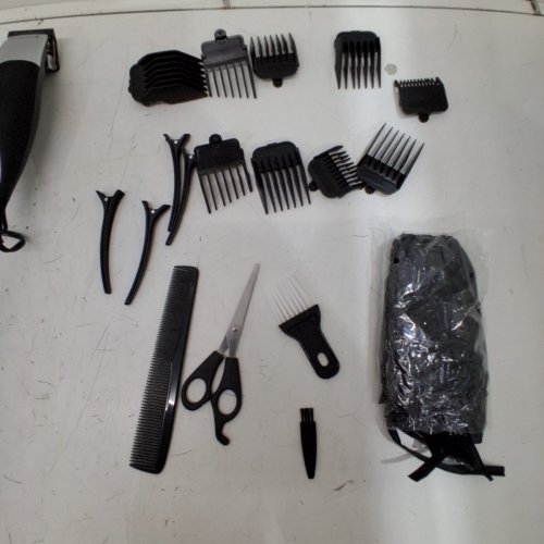 19PC REMINGTON HAIR CUTTING KIT WITH STAINLESS STEAL BLADES (MODEL:HC2000) image 4