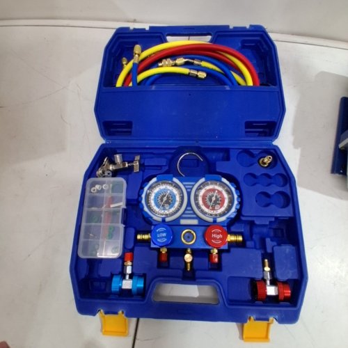P BAUTOS SINGLE STAGE VACUUM PAMP AND 3-WAY MANIFOLD GUAGE SET R410A, R134A, R404A, R22 REFRIGERANTS - 4CFM - 1/3HP - SILVER/BLUE image 4