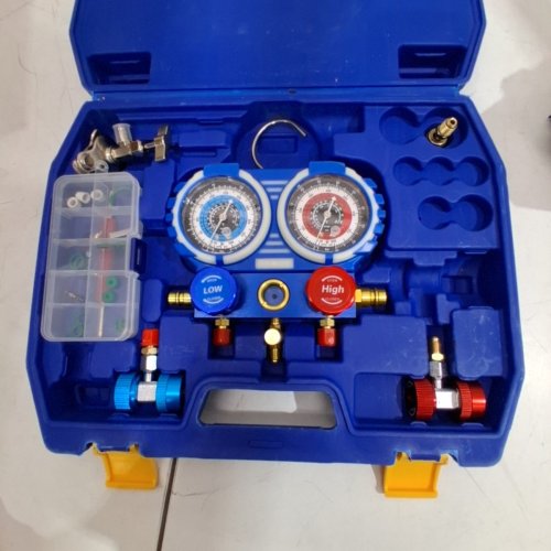 P BAUTOS SINGLE STAGE VACUUM PAMP AND 3-WAY MANIFOLD GUAGE SET R410A, R134A, R404A, R22 REFRIGERANTS - 4CFM - 1/3HP - SILVER/BLUE image 6