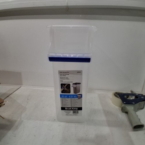BROIL KING PELLET STORAGE BIN WITH HANDLE - 20LB (MODEL: 66900) image 2